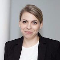 Ansprechpartner Frau Steffi Mayer-Potschak